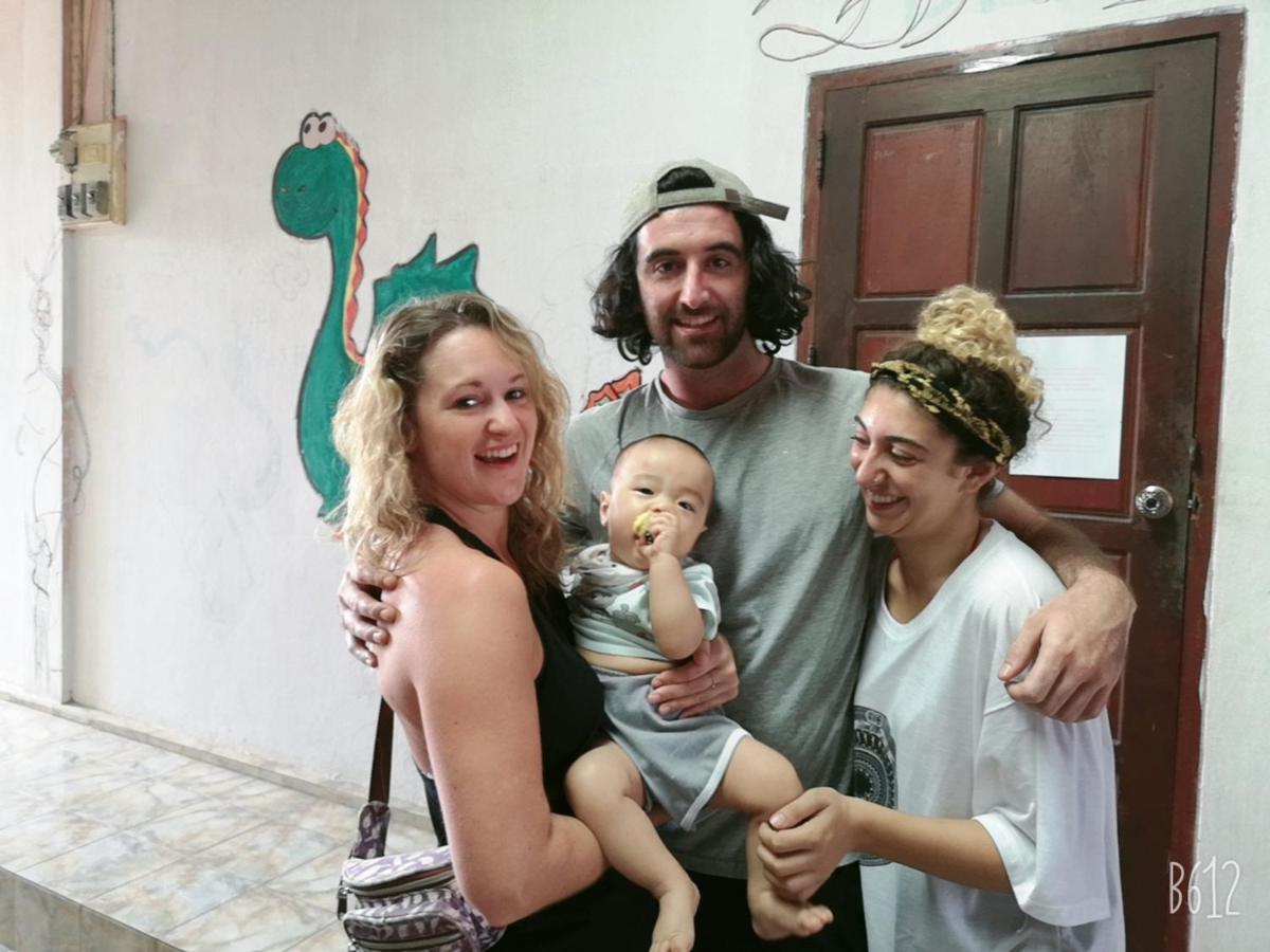 Real Vang Vieng Backpacker Hostel Екстериор снимка